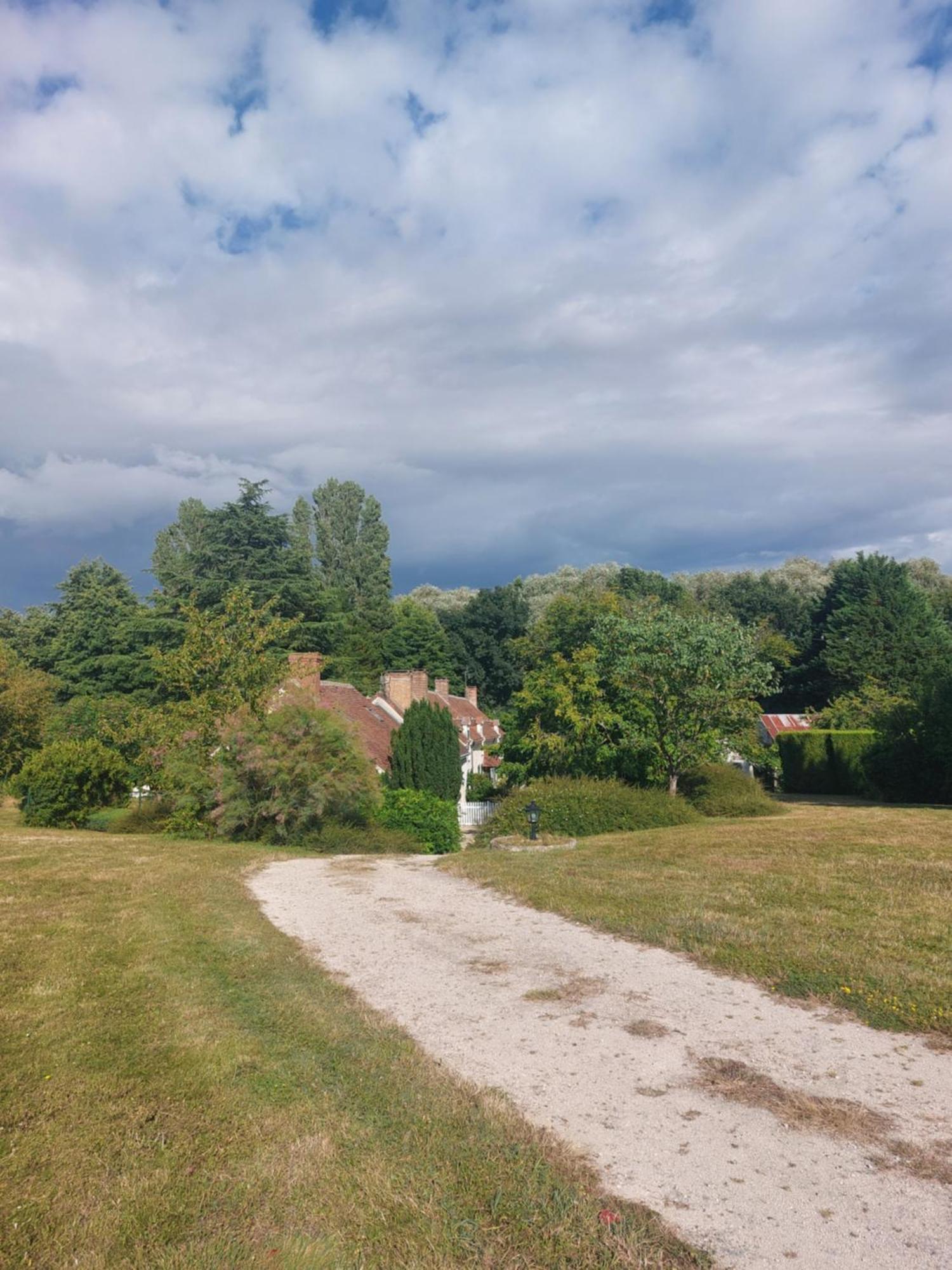 Trainefeuilles - Chambres D'Hotes Proche Zoo De Beauval Le Controis-en-Sologne Luaran gambar